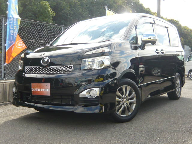 Click for price on this 22yトヨタ・ヴォクシーZS煌・両側パワスラ・新品ダイナモ・新品ベルト交換済み